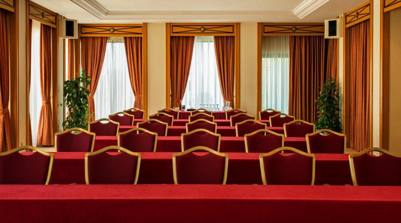 Sheraton Bahrain Hotel Manama Luaran gambar